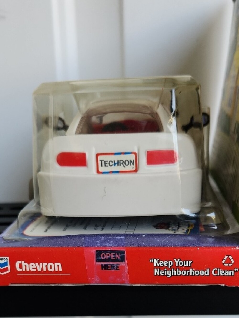 Sam Sedan White Toy Car – 2000 Chevron Cars Collectible Sealed New In Box - Picture 5 of 10